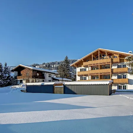 Holiday home Residenz Edelalm Appartement 4 * Feuring