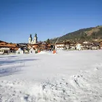 Apartment Holiday home Residenz Edelalm Appartement 4 *