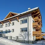 Holiday home Residenz Edelalm Appartement 4 * Feuring